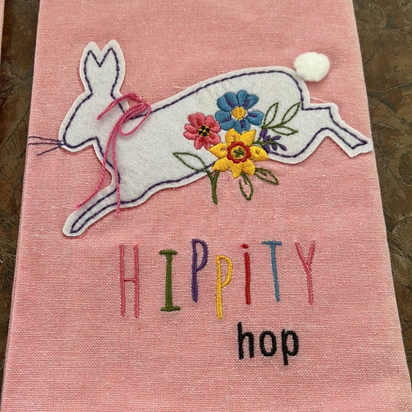 Spring bunnies tea towel set - Picture 2 of 11